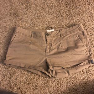 Garage khaki shorts size 11